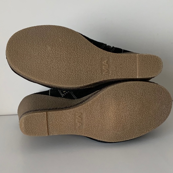 MIA Hazel Suede Leather Wedge Booties - 8 - Picture 10 of 10